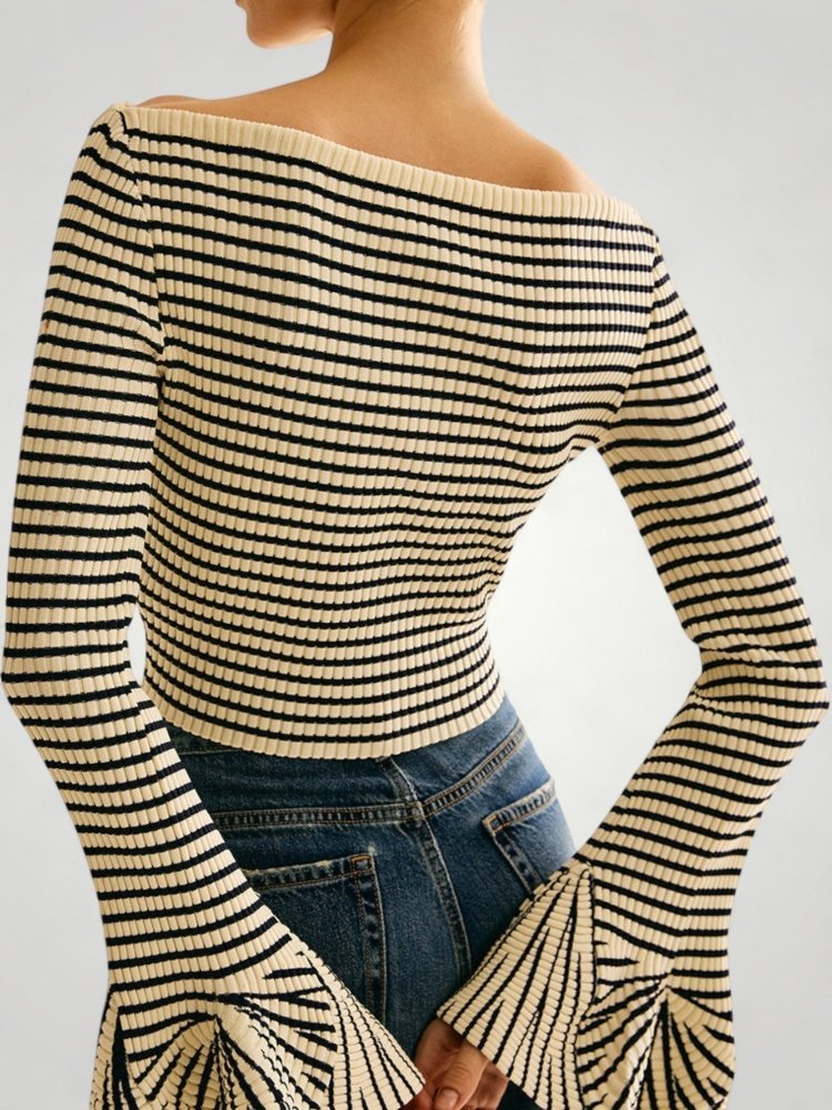 Eleganter Schulterpullover mit Streifen und Komfort - Aurivio Mode