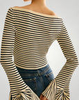 Eleganter Schulterpullover mit Streifen und Komfort - Aurivio Mode