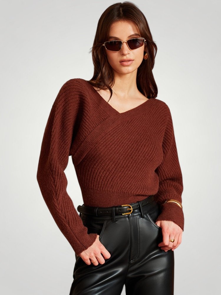 Langer Pullover mit Asymmetrischem Design - Aurivio Mode