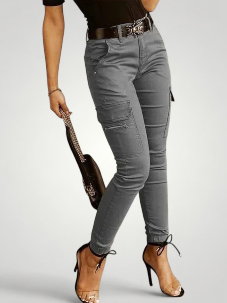 Cargo Jeans Damen Slim - Leg mit Funktionalen Taschen - Aurivio Mode