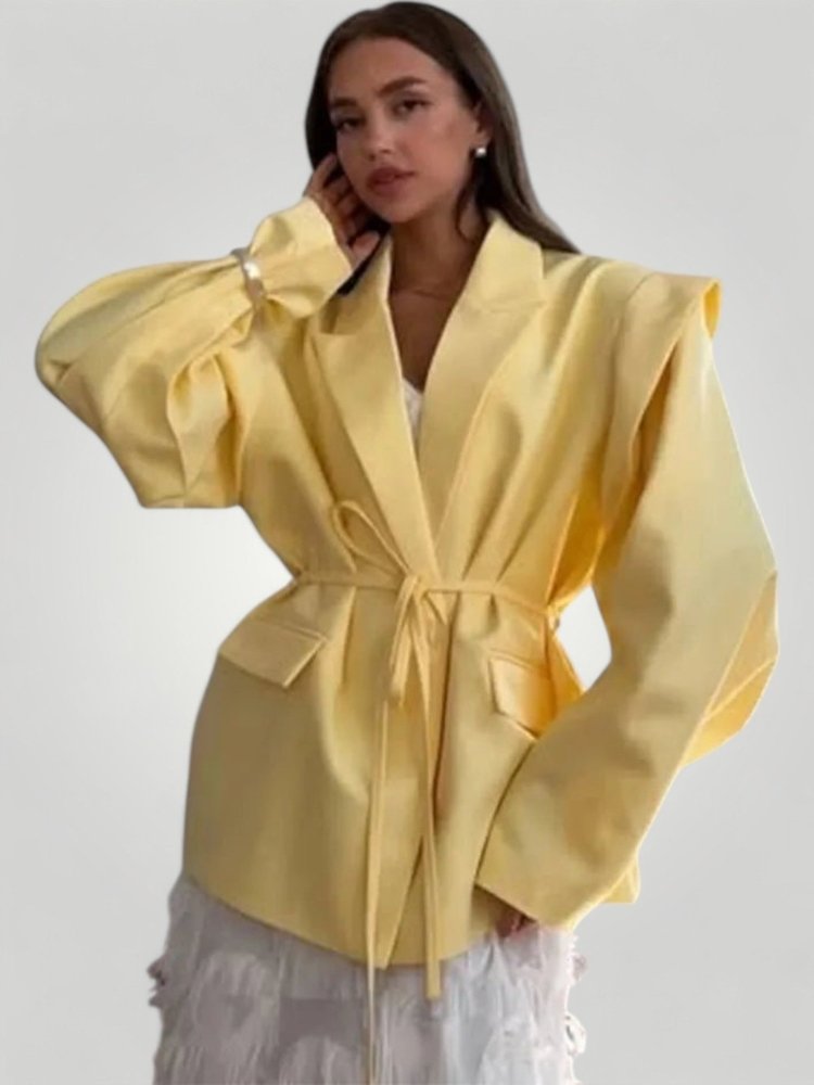 Eleganter Blazer mit Taillengürtel für stilvolle Auftritte - Aurivio Mode