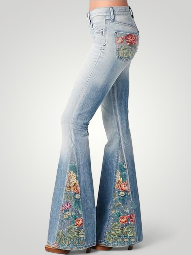 Flared Jeans Damen im Vintage - Chic für Komfort - Aurivio Mode