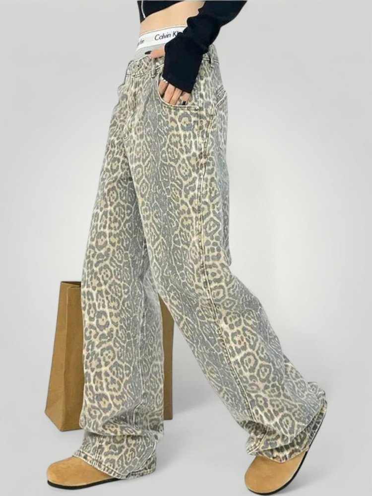 Hohe Taille Flared Jeans mit Leopardendruck - Aurivio Mode