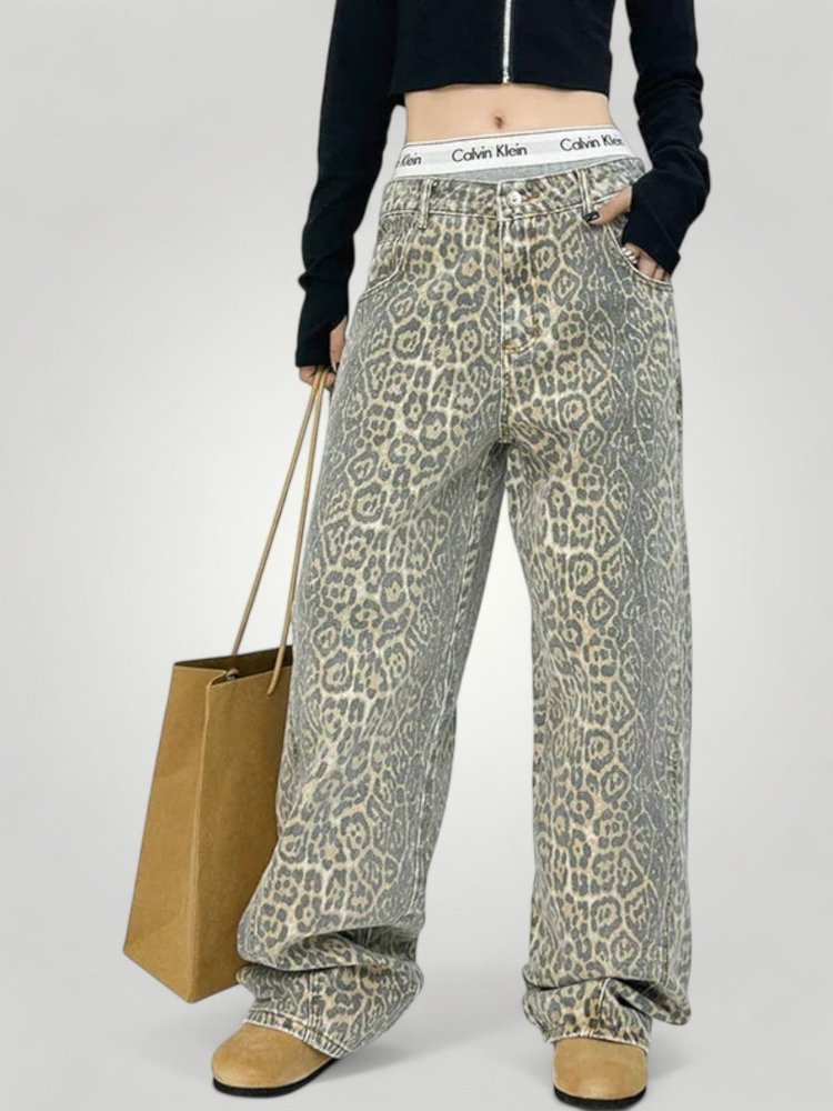 Hohe Taille Flared Jeans mit Leopardendruck - Aurivio Mode